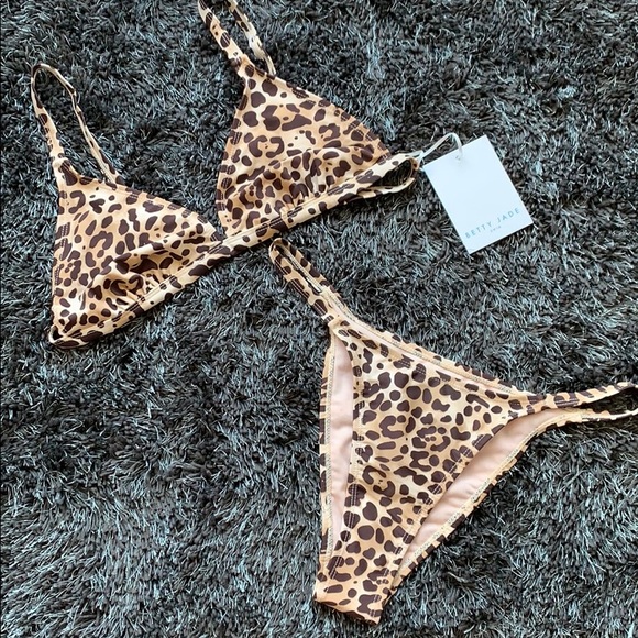 🆕 Cheetah Micro Triangle Bikini L - Picture 4 of 14